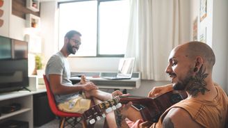 Luxusní dárky na Valentýna? Inteligentní páry si kupují úplně jinou komoditu Luxusní dárky na Valentýna? Inteligentní páry si kupují úplně jinou komoditu