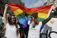 Pochod homosexuálů pod dohledem tisíce policistů. Gay Pride prošel Kyjevem
