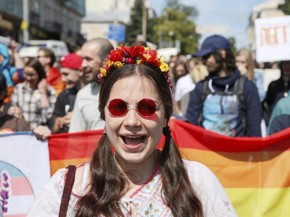 Kyjevem prošlo přes 1500 homosexuálů, hlídala je policie.
