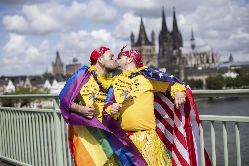 Gay Pride v německém Kolíně se zúčastnilo 950 tisíc lidí.