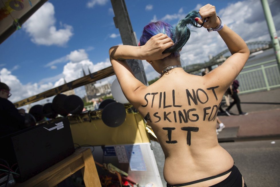 Gay Pride v německém Kolíně se zúčastnilo 950 tisíc lidí.