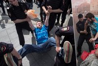 Bitka v Moskvě: Narazili na sebe stoupenci práv homosexuálů a jejich odpůrci