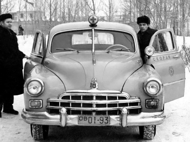 GAZ-12 ZIM (1951)