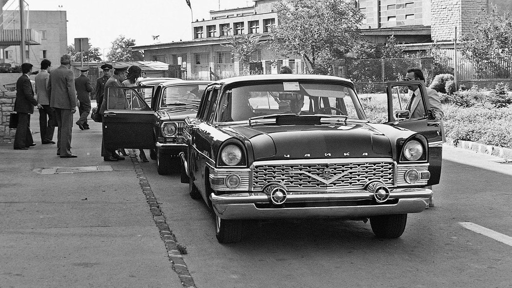 GAZ-13 (Čajka) (1959)