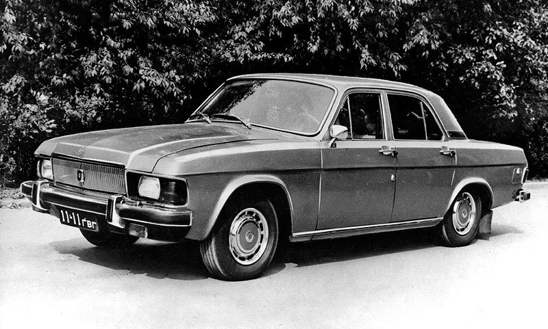 GAZ-31011 (1979)