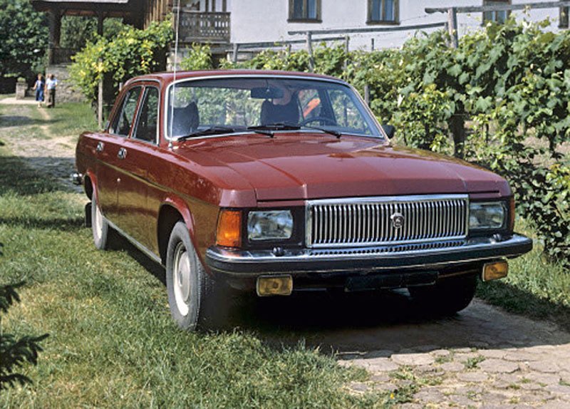 GAZ-3102 Volha (1981)