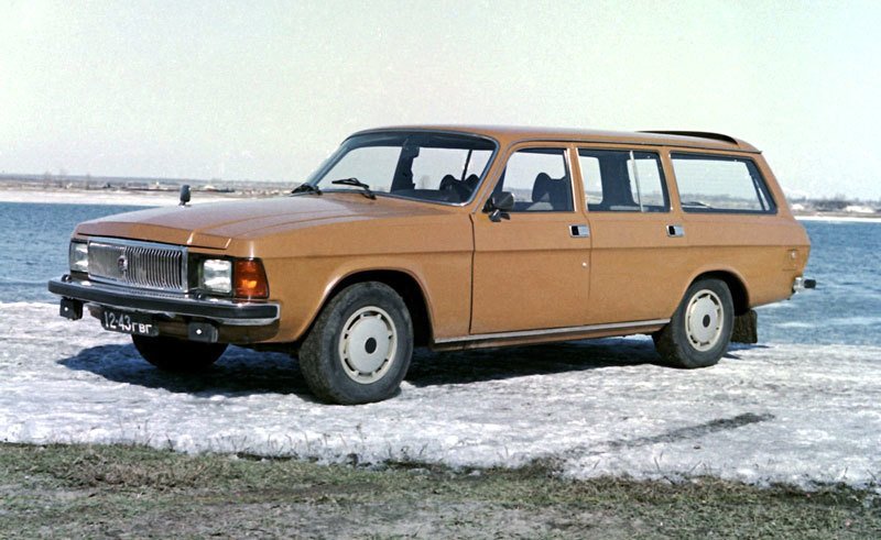 GAZ-31022 Volha (1982)