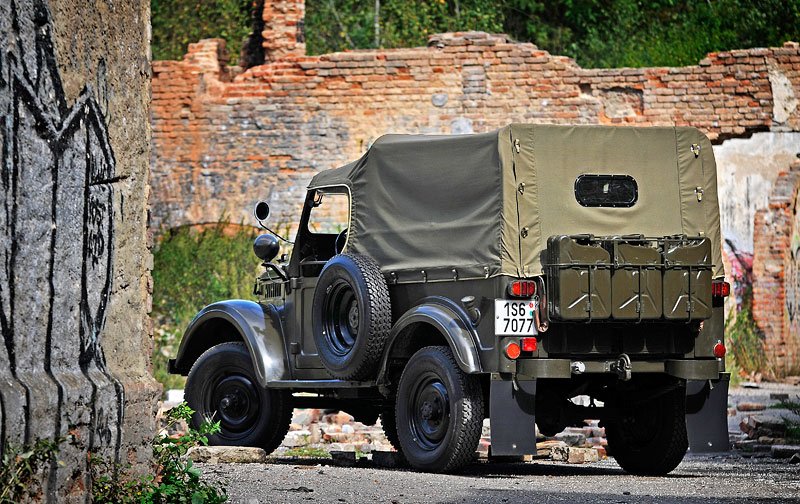 GAZ 69