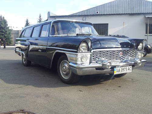 GAZ 13 C Čajka