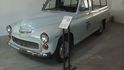 Poláci ovšem "Varšavu" přeměnili i na pick-up. Definitivně vůz uložili k ledu až v sedmdesátých letech. Poláci ovšem "Varšavu" přeměnili i na pick-up. Definitivně vůz uložili k ledu až v sedmdesátých letech.