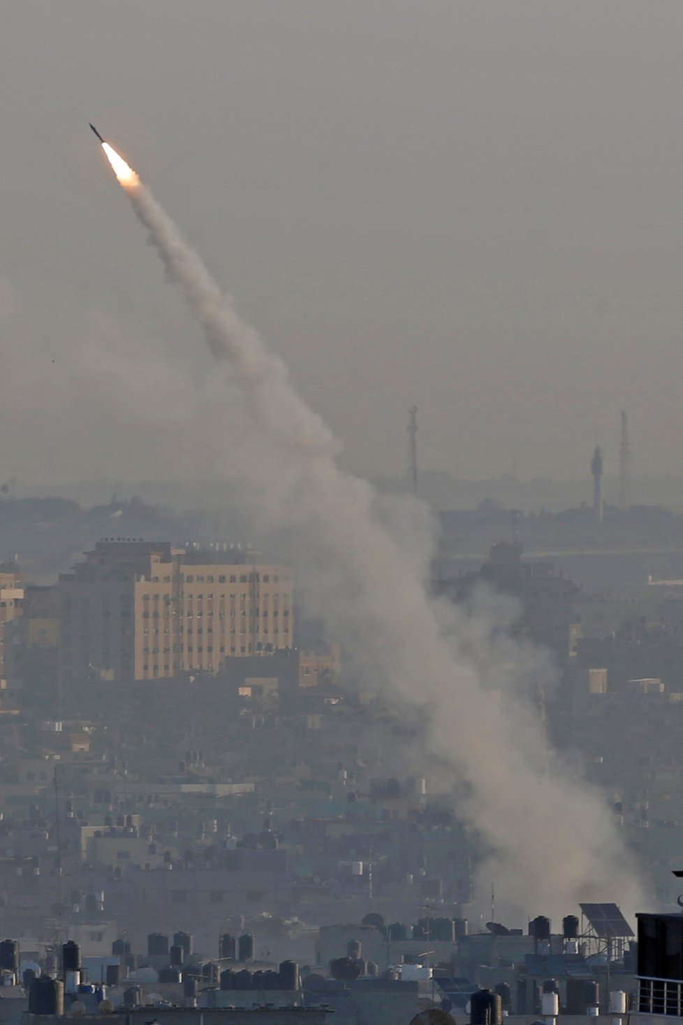 Napětí v Gaze: Mezi Palestinci a Izraelci opět létají rakety 12.11.2019)