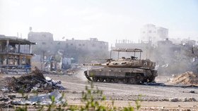 Izraelští vojáci při pozemní operaci v Gaze (9. 11. 2023)