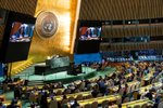Valné shromáždění OSN schválilo rezoluci vyzývající k příměří v Pásmu Gazy.