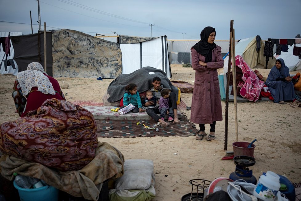 Uprchlíci v údajně bezpečné zóně Al-Mavásí (7. 12. 2023).