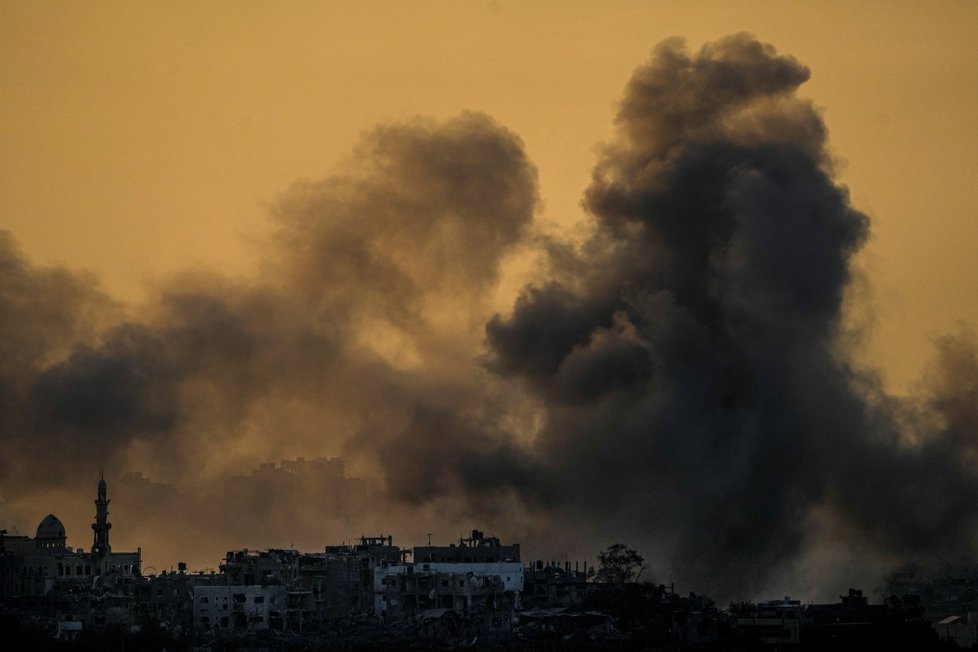Bombardování Pásma Gazy v přípravě na pozemní invazi (15. 10. 2023)