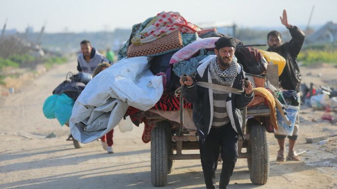 Izraelská armáda v úterý ráno nařídila obyvatelům palestinského území evakuace z východní Gazy. Izraelská armáda v úterý ráno nařídila obyvatelům palestinského území evakuace z východní Gazy.