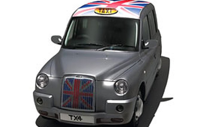 London Taxi International TX4: Limitovaná edice taxi s britskou vlajkou na chladiči