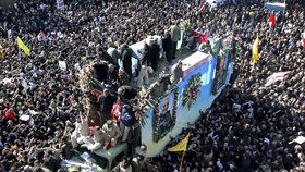 Pohřeb generála Solejmáního v íránském Kermanu (7.1.2020)