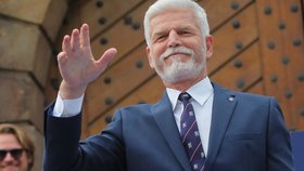 Generál Petr Pavel s manželkou Evou na zahájení prezidentské kampaně (6.9.2022)