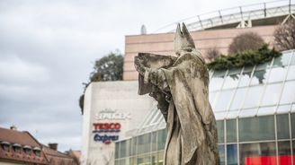 Biskupství koupilo od Generali obchodní centrum. Zaplatilo z náhrad od státu