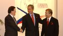 Summmit NATO, listopad 2002: Generální tajemník Lord Robertson, George W. Bush a Václav Havel.