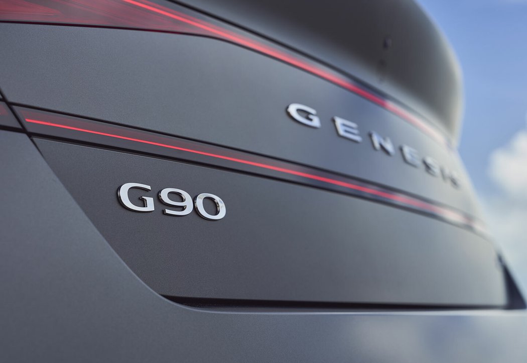 Genesis G90