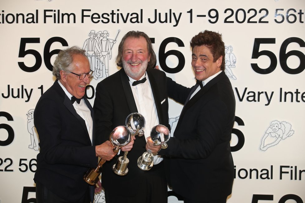 Slavnostní zakončení KVIFF 2022 - Bolek Polívka, Geoffrey Rush a Benicio del Toro