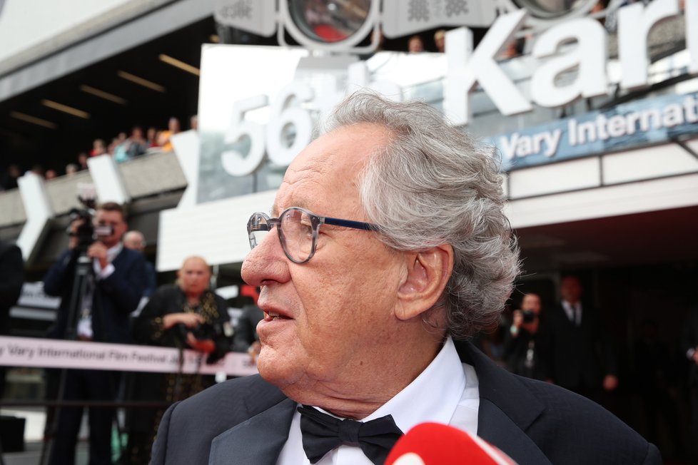 Geoffrey Rush v závěru KVIFF 2022