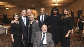 George H. W. Bush. Pohřbu jeho manželky Barbary se zúčastnili i američtí exprezidenti: jeho syn George Bush s manželkou Laurou, Bill a Hillary Clintonovi, Barack Obama s manželkou Michelle a současná první dáma Melania Trumpová.