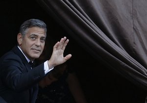 Clooney se s posledními dny mládenectví loučí s úsměvem.