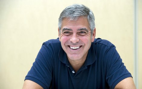 George Clooney (50) - Na pilulku je už pozdě, nicméně šediny mu sluší.