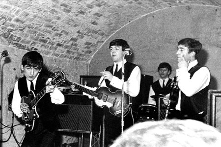 George Harrison, Paul McCartney, Ringo Starr a John Lennon
