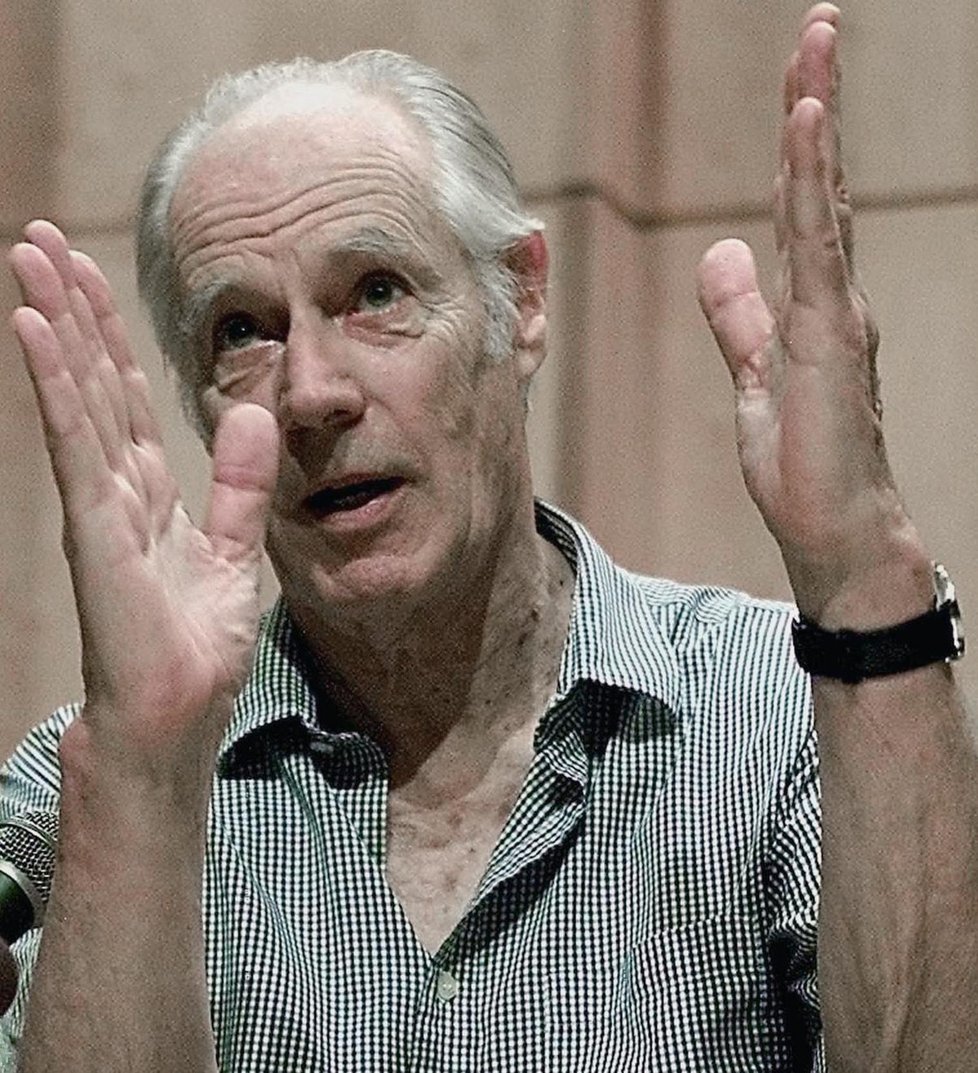 George Martin měl na rozdíl od The Beatles hudební vzdělání.