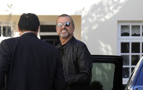 George Michael už dnes vystoupí v pražské Státní opeře.