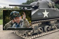 Veterán George Thompson: K 98. narozeninám "dostal" tank! Sherman nese jeho jméno