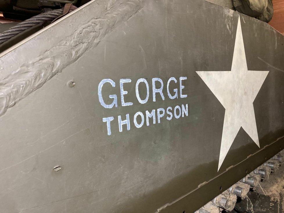 Jediný pojízdný tank Sherman v ČR nese jméno George Thompson podle válečného hrdiny, osvoboditele Plzně.