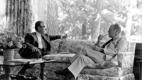 Gerald Ford a Henry Kissinger v Camp Davidu (5. 7. 1975)