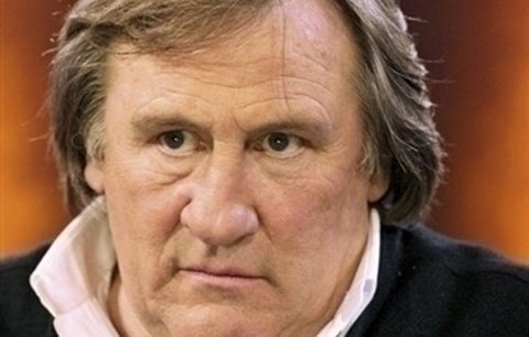 Depardieu hubne, aby se mohl o Vánocích cpát!