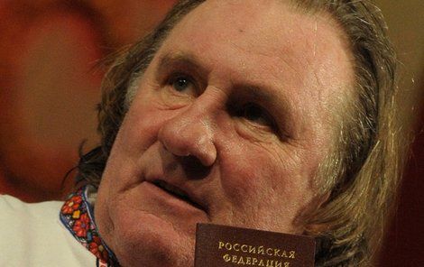 Depardieu se stal Rusem a tím pije krev současné vládě Ukrajiny.