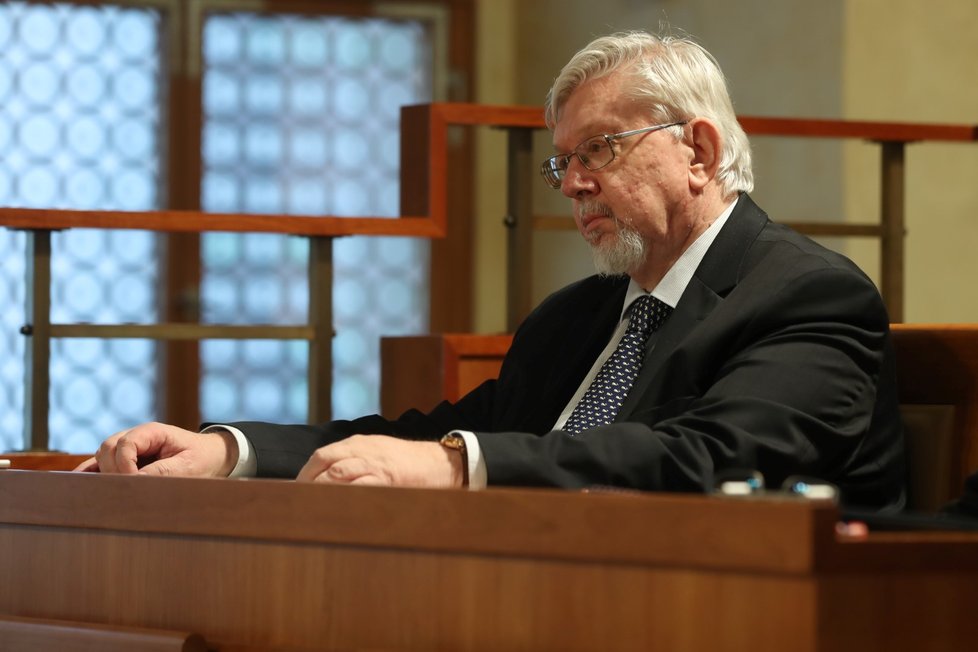 Aleš Gerloch v Senátu při projednávání jeho nominace na ústavního soudce (20. 3. 2018)