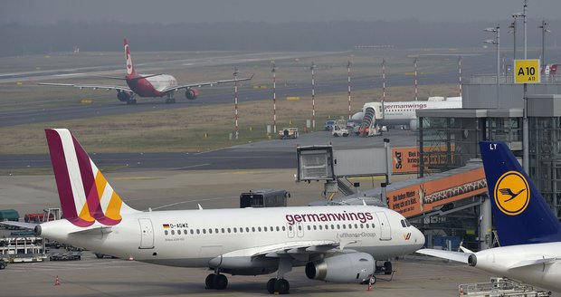 Aerolinky Germanwings ruší po katastrofě lety: Piloti se bojí létat!