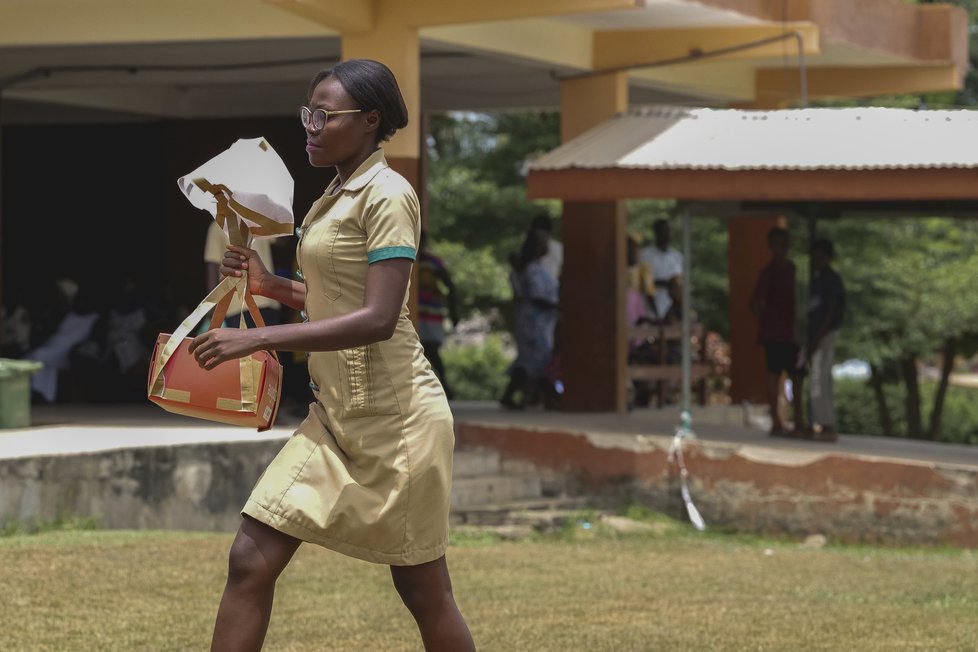 V západoafrické Ghaně budou léky, vakcíny a krev rozvážet drony.