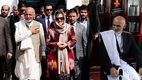 Bývalý afghánský prezident Ghaní nechal Tálibáncům napospas i velitele své osobní stráže. A se stovkami milionů dolarů utekl.