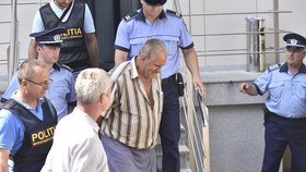 Automechanik Gheorghe Dinca se k vraždě dvou dívek přiznal.