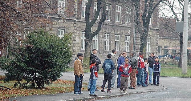 Do části Pudlova přestala kvůli opakovaným útokům na doručovatelky chodit pošta. Pro město další argument ke zrušení ghetta