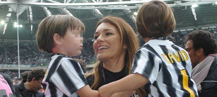 Alena Šeredová se svými syny, které má s italským fotbalovým reprezentantem Gianluigi Buffonem