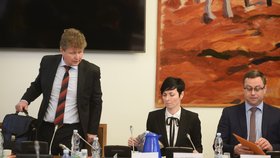 Bezpečnostní výbor kvůli šéfovi GIBS Murínovi: Státní zástupci Ištvan, Bradáčová a Pavel Zeman (15.3.2018)