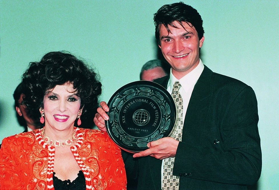 1997 – Gina Lollobrigida s Janem Svěrákem na festivalu v Karlových Varech