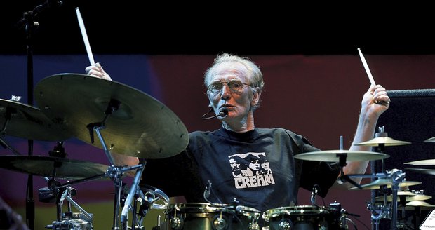 Zemřel bubeník Ginger Baker: Hrál společně s Claptonem