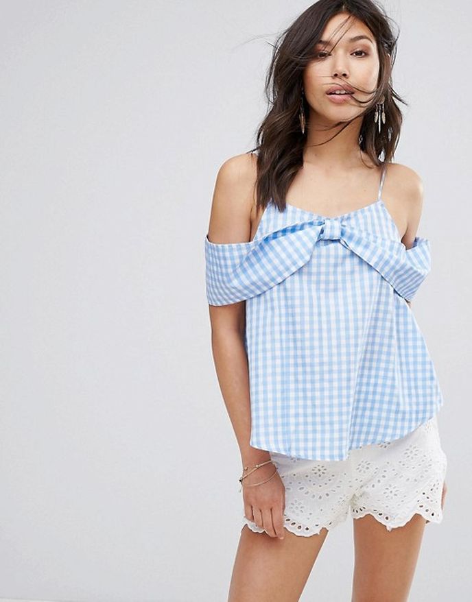 Top, Bohoo, 20 EUR, www.asos.com Top, Bohoo, 20 EUR, www.asos.com